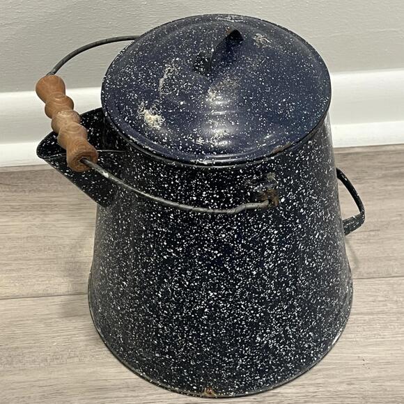 Vintage Large Enamel Granite Ware Blue White Speckle Metal Coffee Pot - Picture 4 of 6